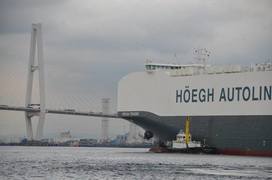 Photo: The HOEGH TRIGGER arrives at the Port of Nagoya.