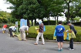 Picture of activity participants at Garden Pier