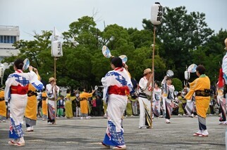 総踊り