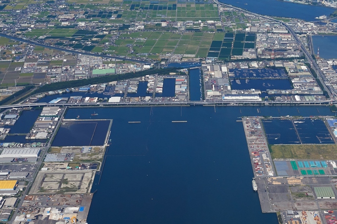写真：木材港の上空からの写真