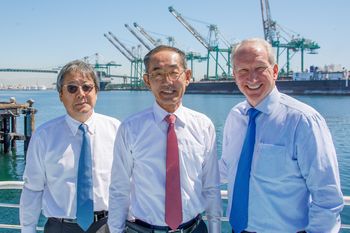 Group photo; from left, Mr. Kamata, Mr. Sakata and Mr. Seroka