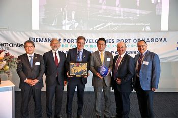 Group photo; from left, Mr. Kamata, Consul-General Naito, Mr. Sutherland, Mr. Yamashita, Mr. Parker and Mr. Steve Lewis, Director of the Board of the Fremantle Ports