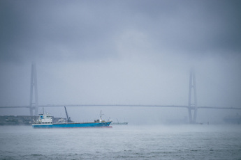 気嵐が発生しているガーデンふ頭の様子